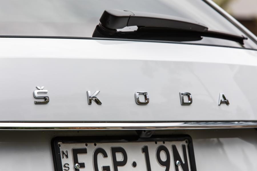 Логотип Skoda Superb Scout (3V) 2020 года  (AU) (фото 26 из 35)